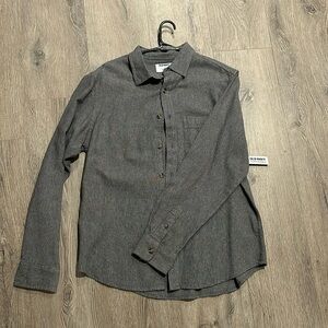 Old Navy Size M Double Brushed Grey Chambray Long Sleeve Button Down Shirt. NWT
